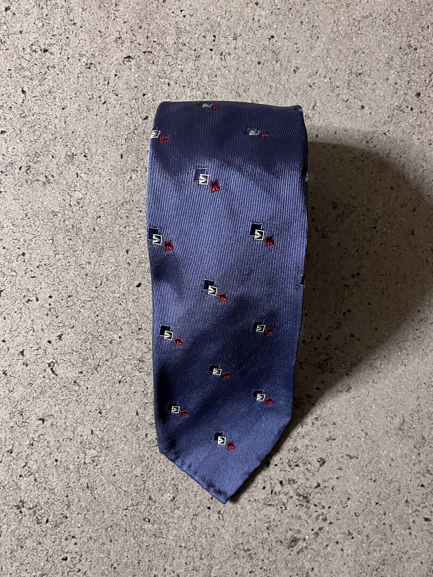 Firenze流ジャケットとシャツ、TIE YOUR TIEセッテピエゲのコーデセット:フィッティングはコンラッド東京で