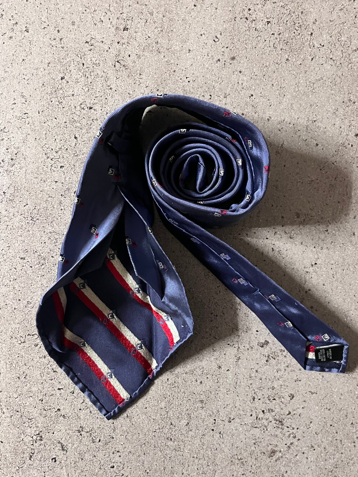 Firenze流ジャケットとシャツ、TIE YOUR TIEセッテピエゲのコーデセット:フィッティングはコンラッド東京で