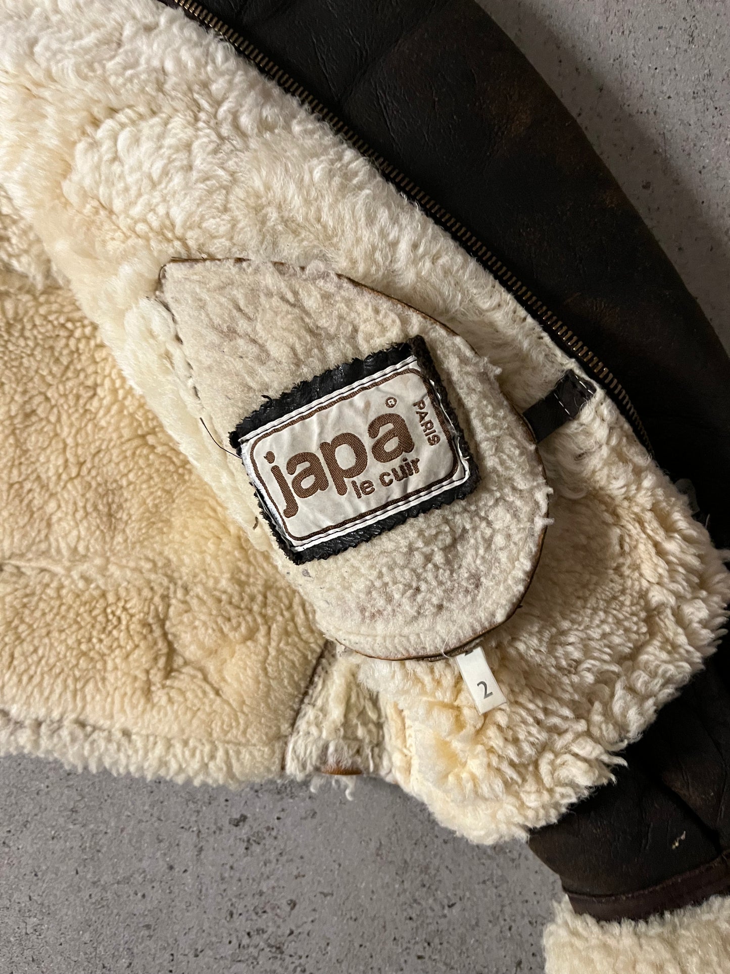 ジジイのVintage Mouton Bomber Jacket