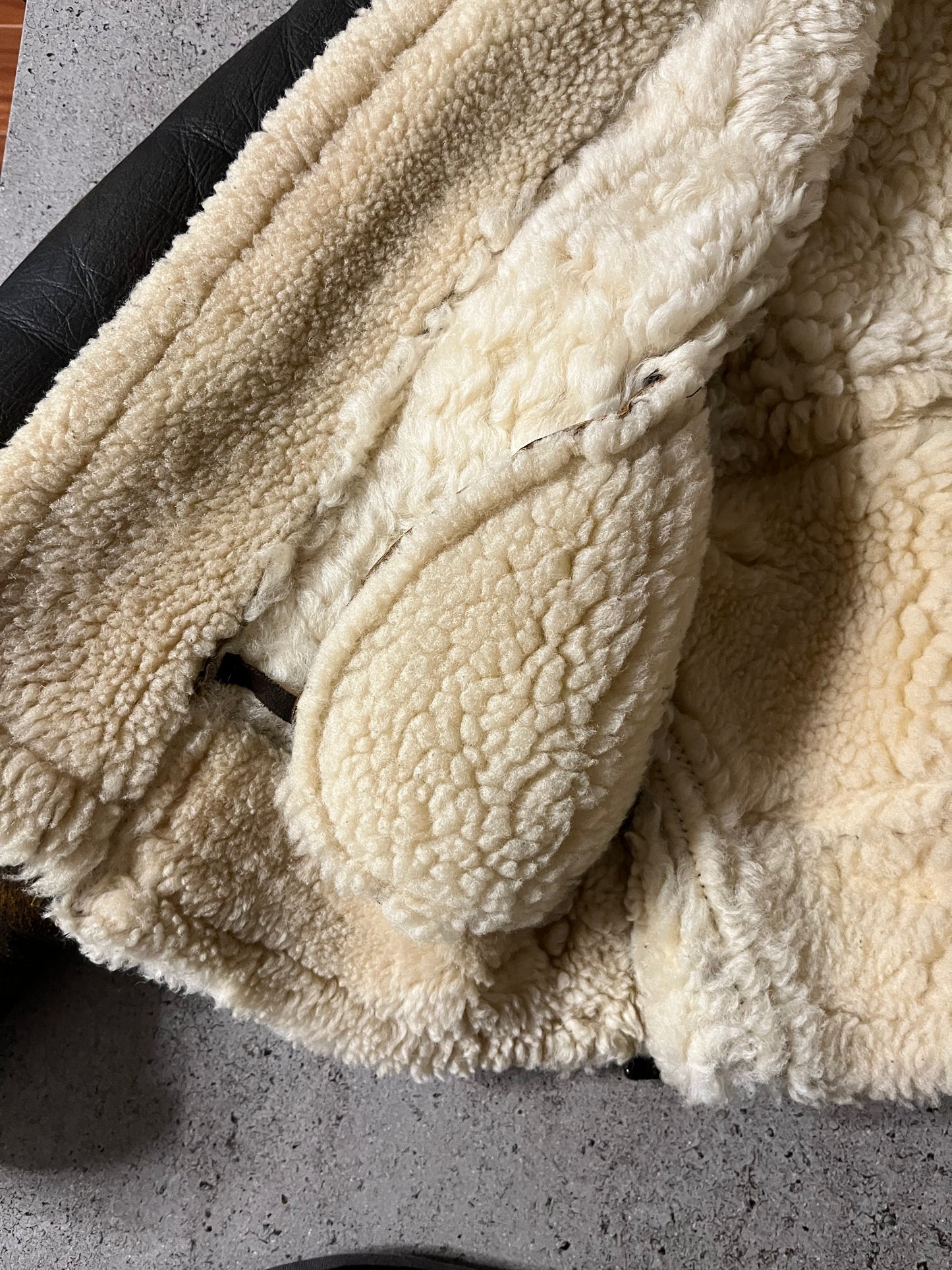 ジジイのVintage Mouton Bomber Jacket
