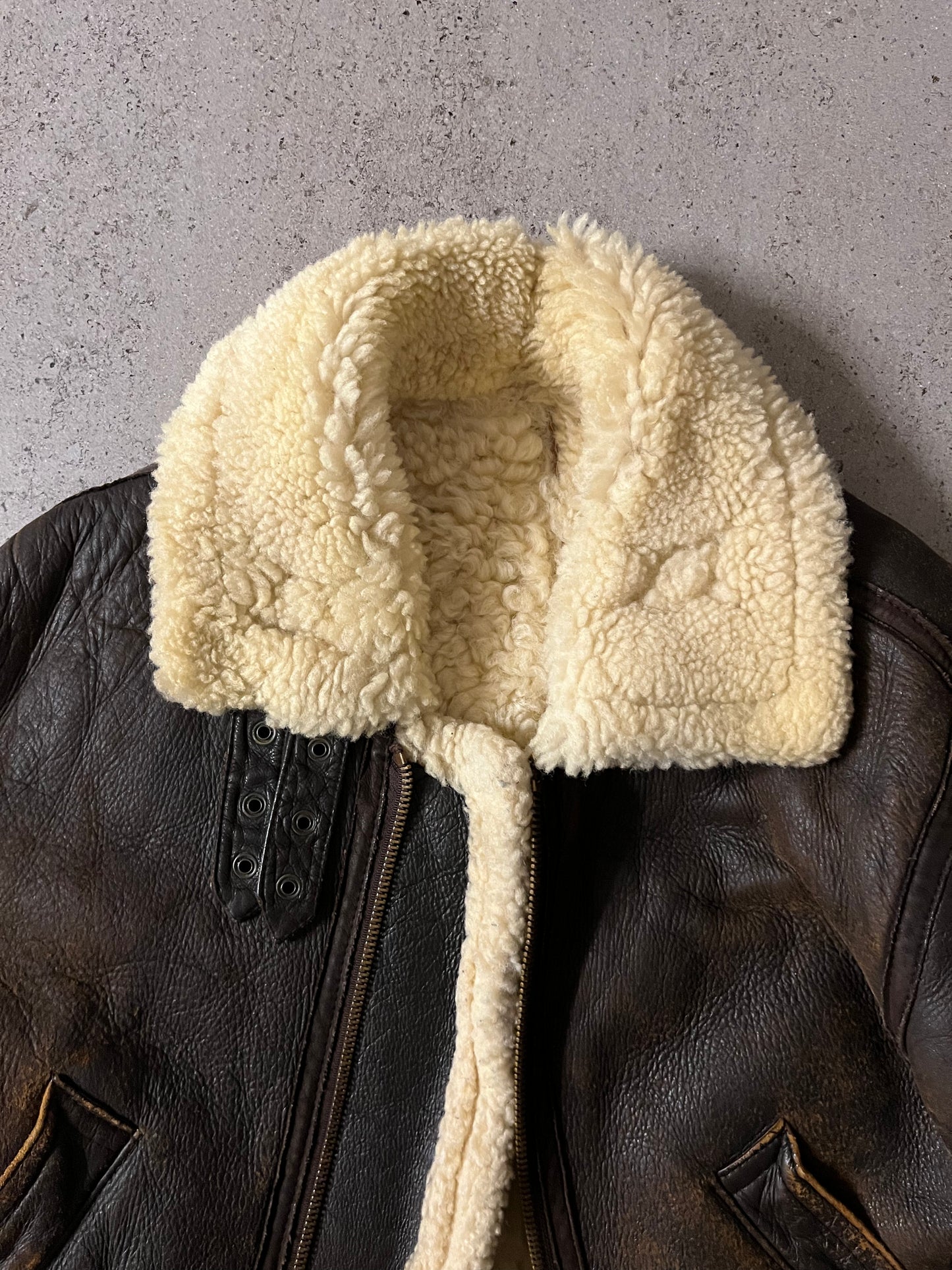 ジジイのVintage Mouton Bomber Jacket