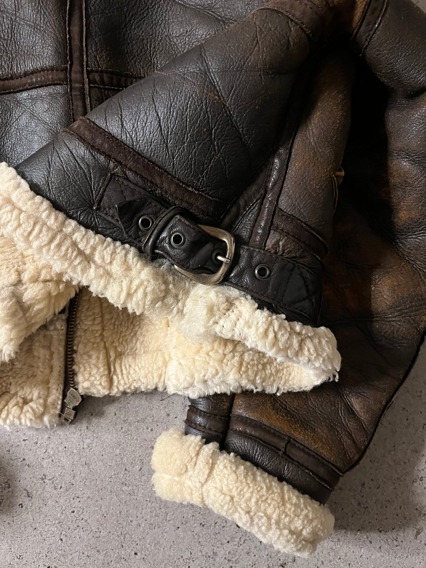 ジジイのVintage Mouton Bomber Jacket