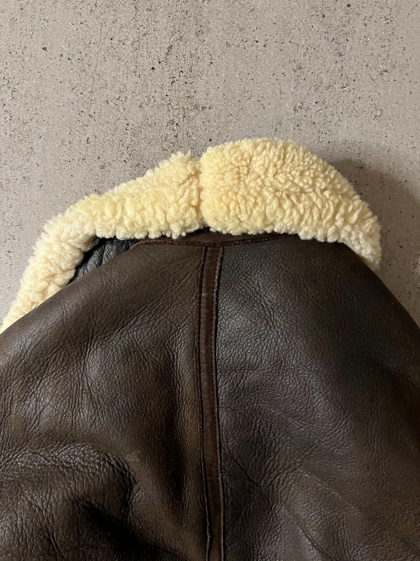 ジジイのVintage Mouton Bomber Jacket