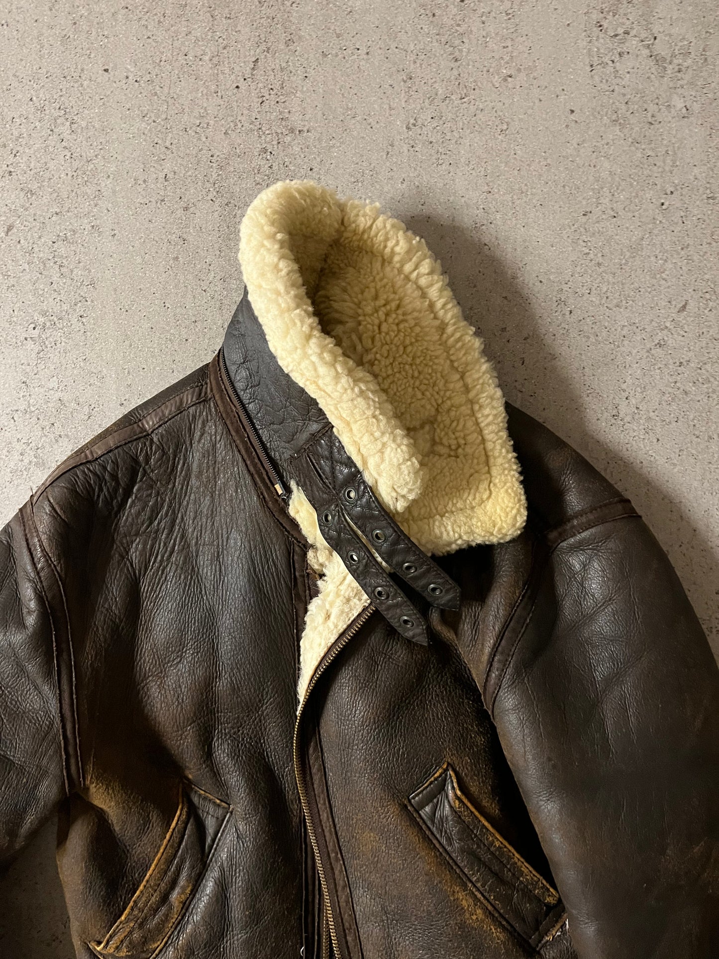 ジジイのVintage Mouton Bomber Jacket