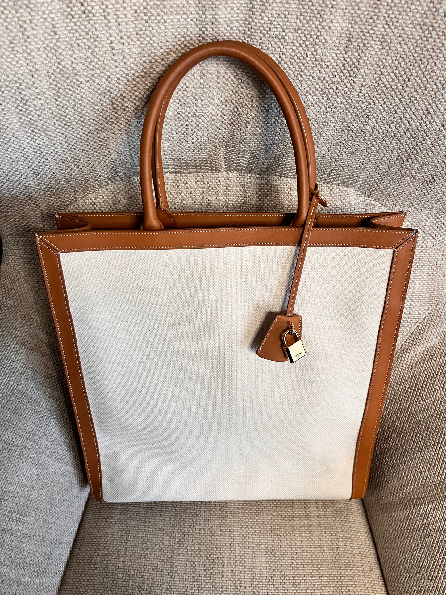 CELINE TOTO BAG / VERTICAL CABAS