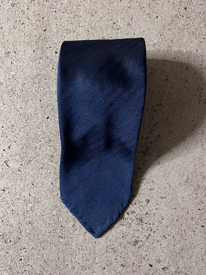 Firenze流ジャケットとライトブルーシャツ、TIE YOUR TIEタイのコーデセット：フィッティングはコンラッド東京で