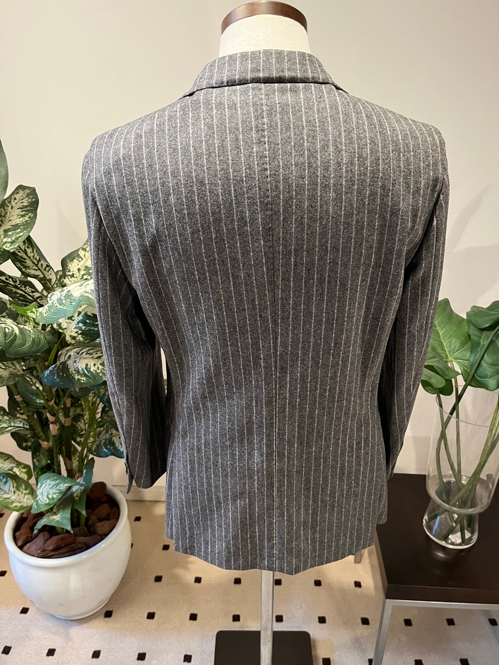ジジイのLight Grey Flannel Pinstripe Suit