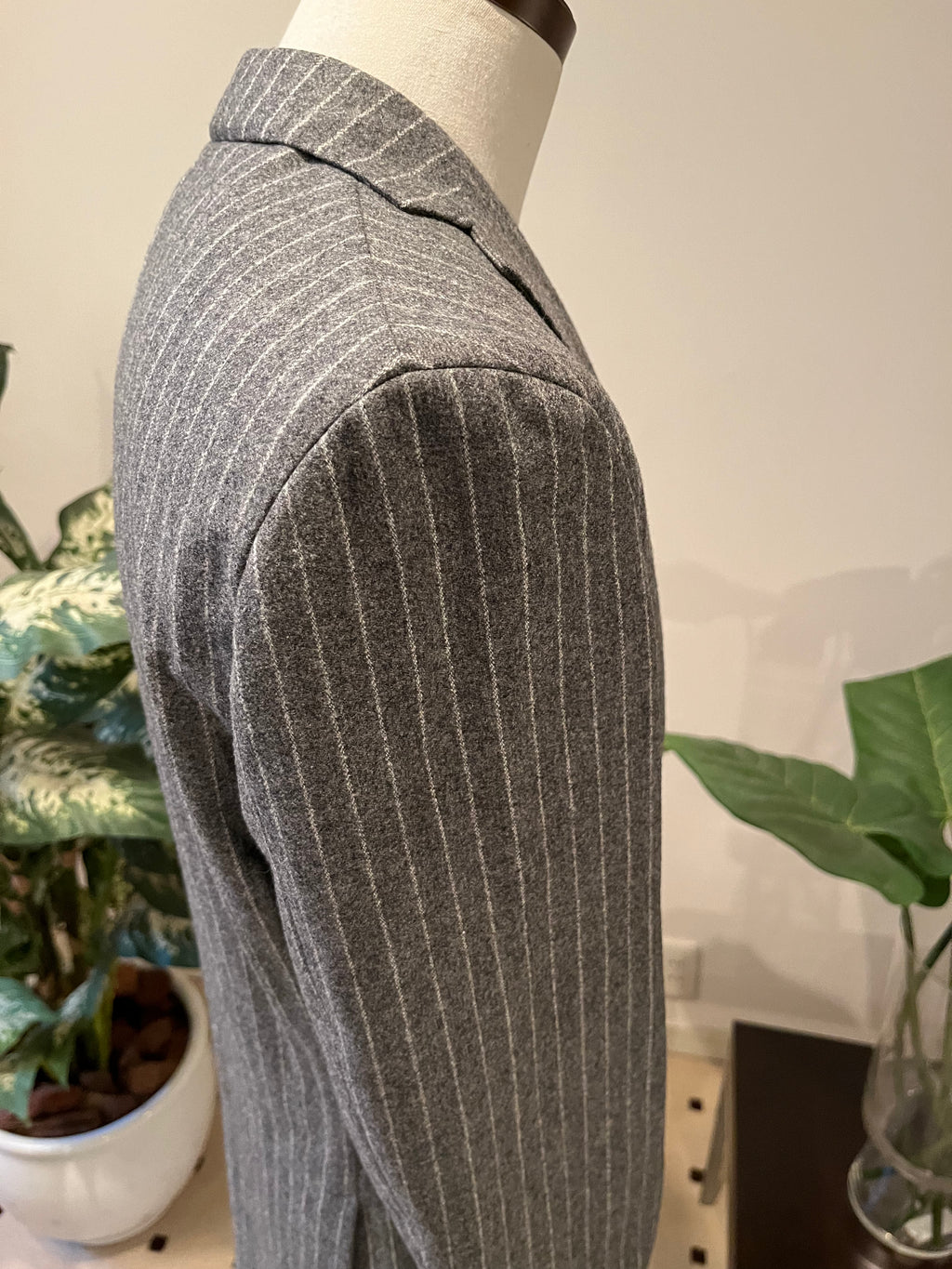 ジジイのLight Grey Flannel Pinstripe Suit