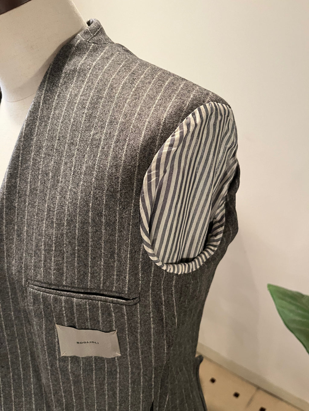 ジジイのLight Grey Flannel Pinstripe Suit