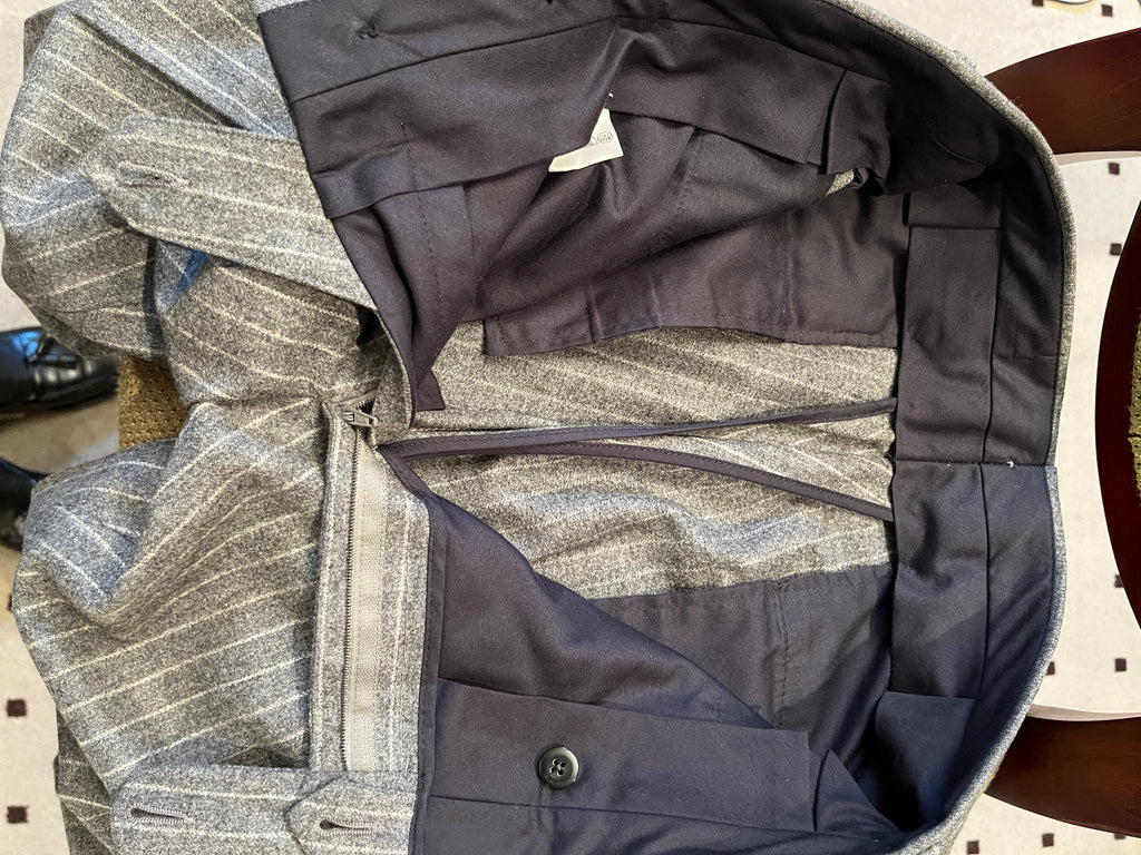 ジジイのLight Grey Flannel Pinstripe Suit