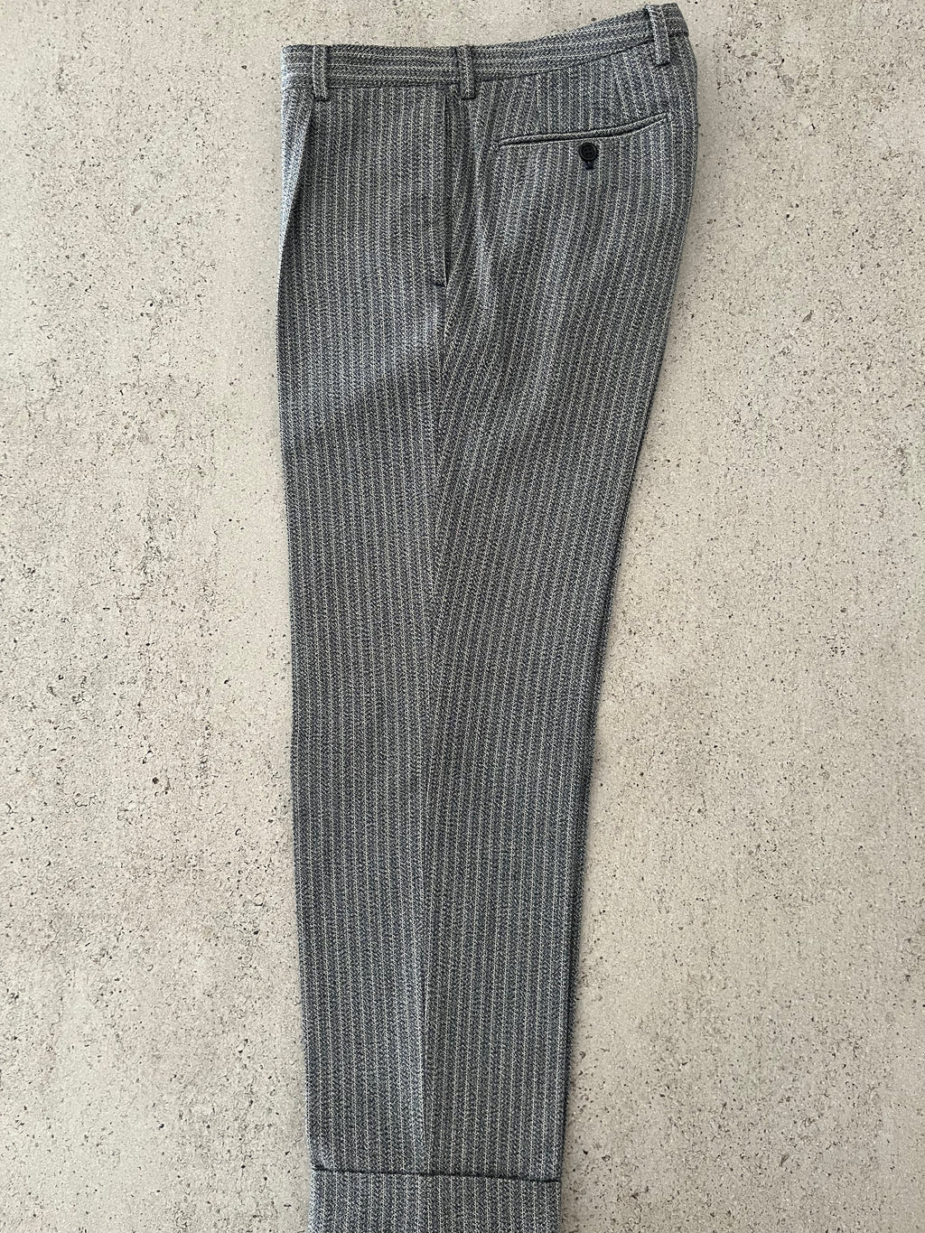 ジジイのGrey Pinstripe Suit by Eral 55