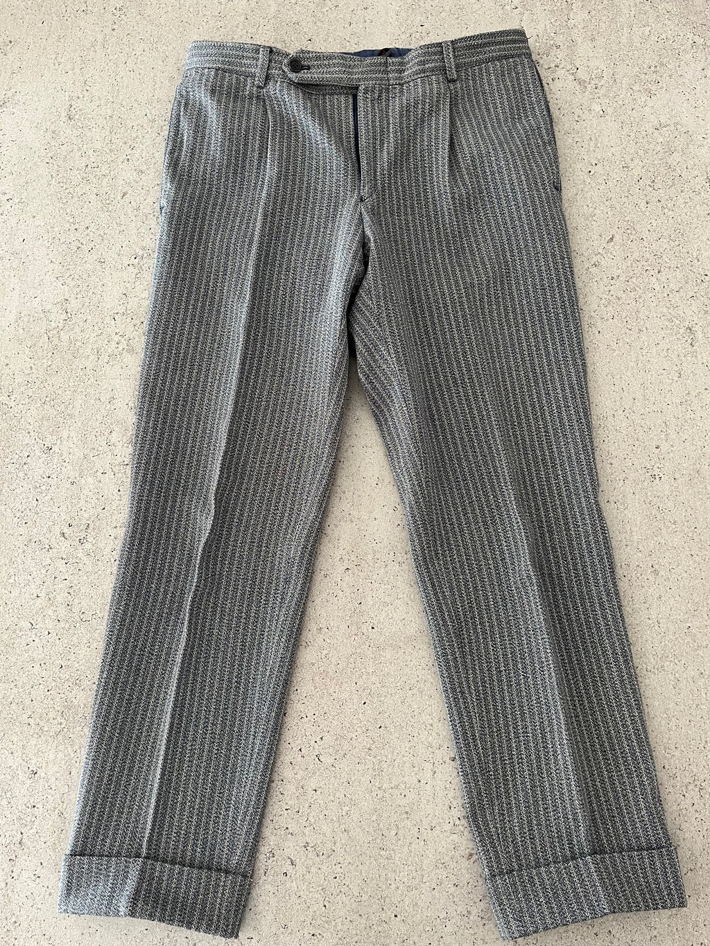 ジジイのGrey Pinstripe Suit by Eral 55